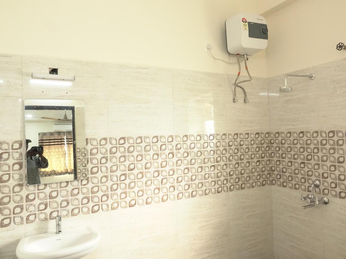 Sri Krishna Residency Hotel Eluru Ngoại thất bức ảnh