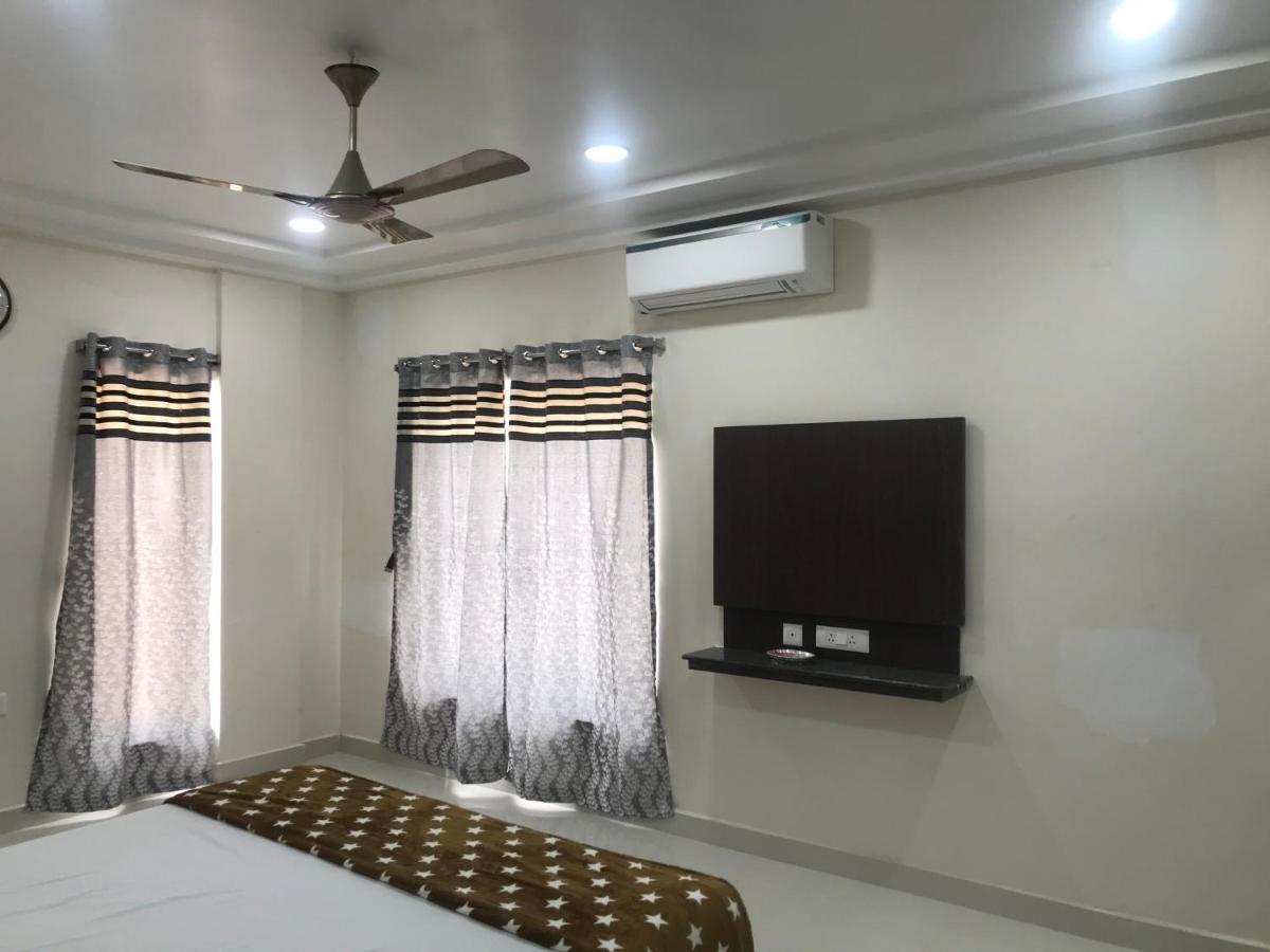 Sri Krishna Residency Hotel Eluru Ngoại thất bức ảnh